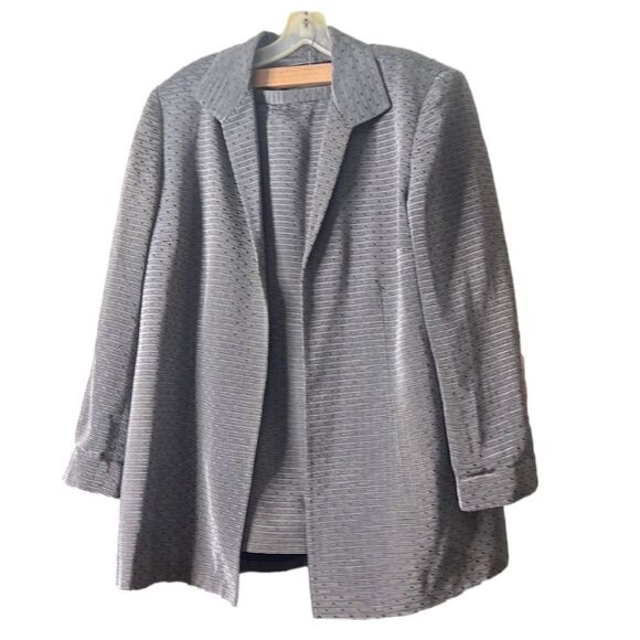 DANA BUCHMAN WOMAN 2 PIECE SKIRT SUIT SIZE 14 - Picture 1 of 11